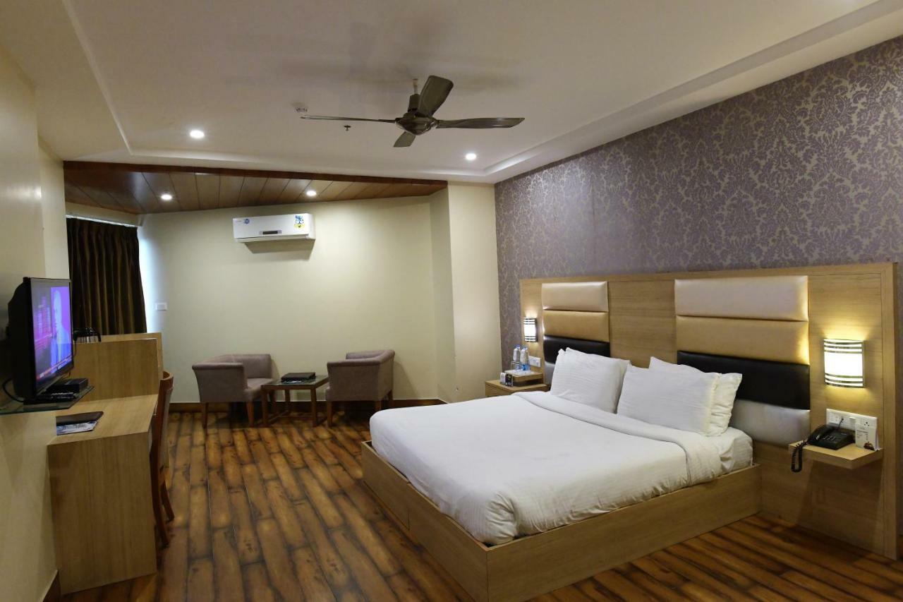Hotel Inclover-A Peaceful Retreat Дармсала Екстер'єр фото