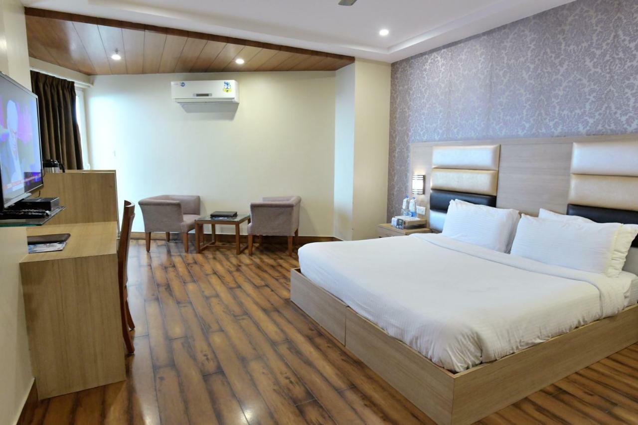 Hotel Inclover-A Peaceful Retreat Дармсала Екстер'єр фото